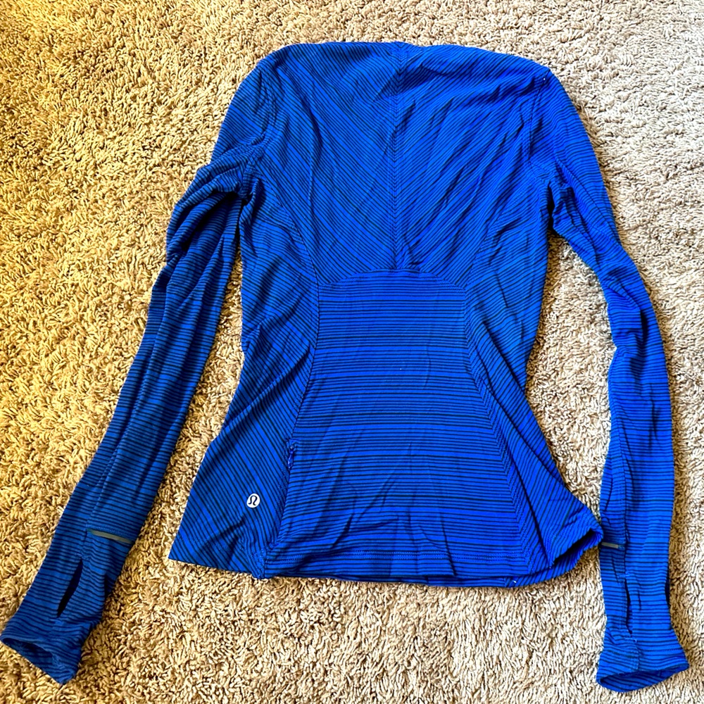 Lululemon running pullover size 6